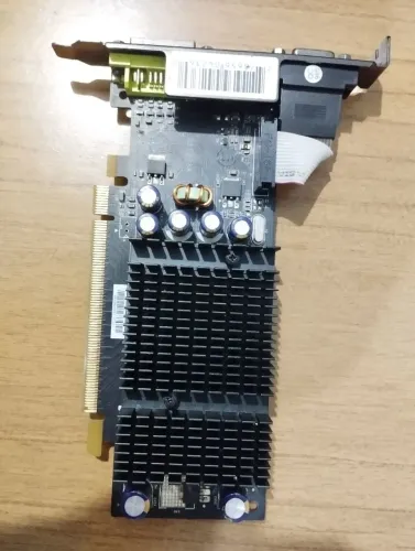 Placa de vídeo Gf 7300 le