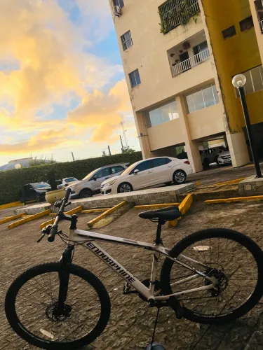 Bike aro 29 em ótimo estado de conservação.