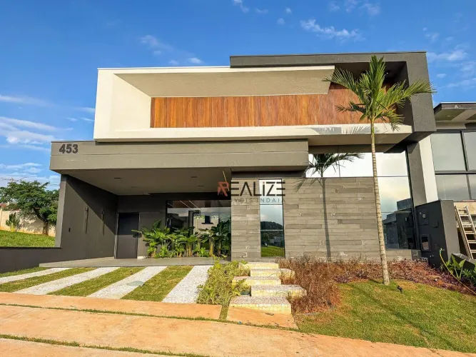 Casa Moderna em Condomínio Fechado à Venda em Indaiatuba/SP, Região Nobre e Arborizada