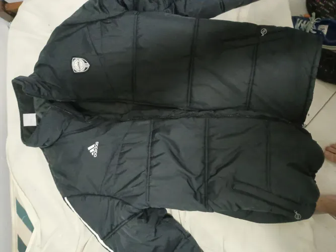 Vendo jaqueta de frio Adidas tamanho G 