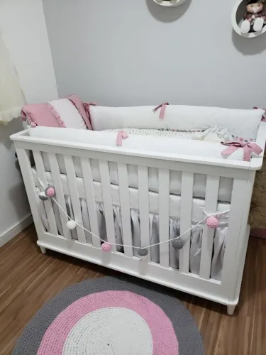 Berço que vira cama de solteiro