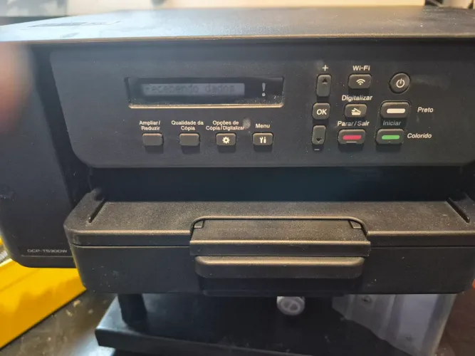 Impressora tipo Tank, Brother DCP-T530DW. Imprime, digitaliza e copia.