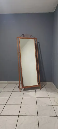 Espelho de chão corpo inteiro