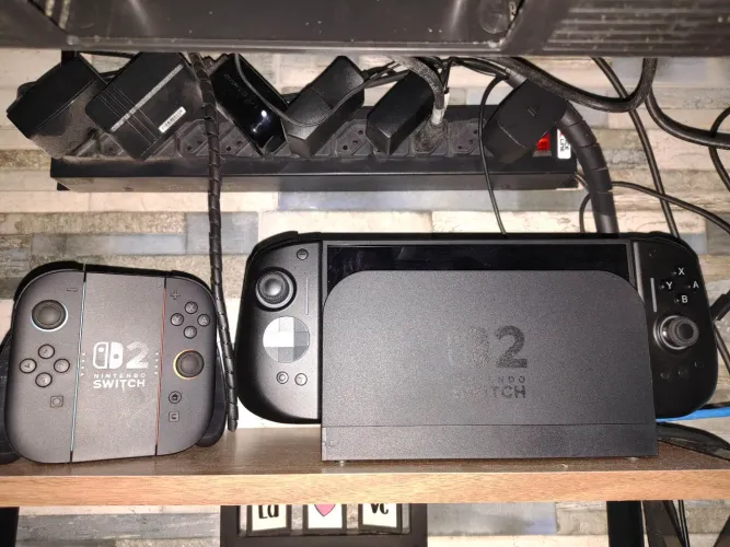 Nintendo switch 2 + zelda breath of the wild + joypad nyxi Hyperion 3 + película