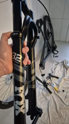 Suspensão fox performance 32 (muito nova)