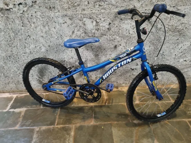 Bicicleta aro 16 semi nova