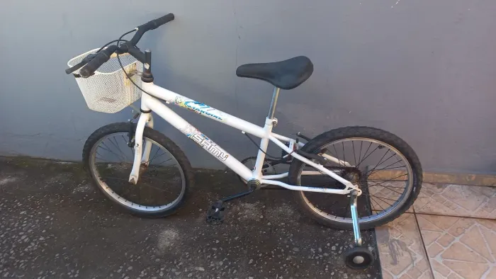leve sua aventura para o próximo nível com esta bicicleta infantil perfeita para paseio