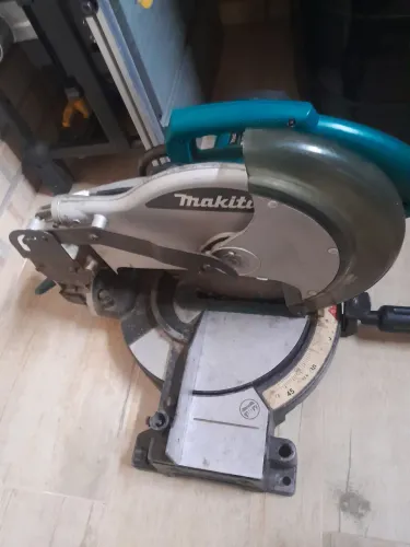 VENDO SERRA CIRCULAR ESQUADRILHA