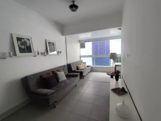 Apto de 1 Dorm, sendo 1 suíte, c/ sacada, 60 m² de área útil. BAIRRO: FORTE.