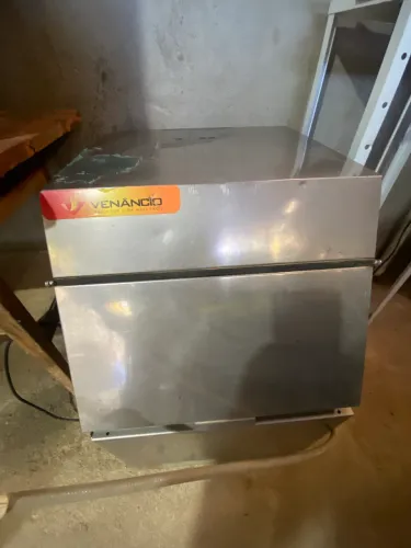 Máquina de gelo Venâncio 50kg