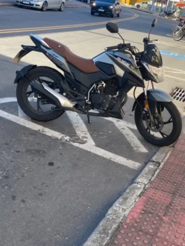 Moto única dona nova