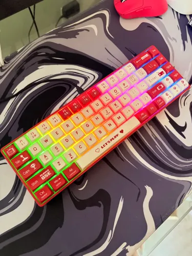 Teclado mecânico AK680 RGB