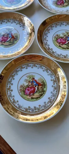 Antiguidade Conjunto Porcelana 6 pratos 15cm