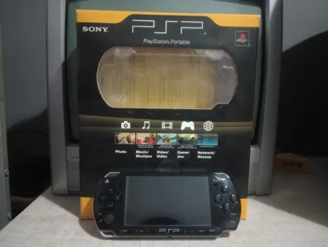 PSP 2000