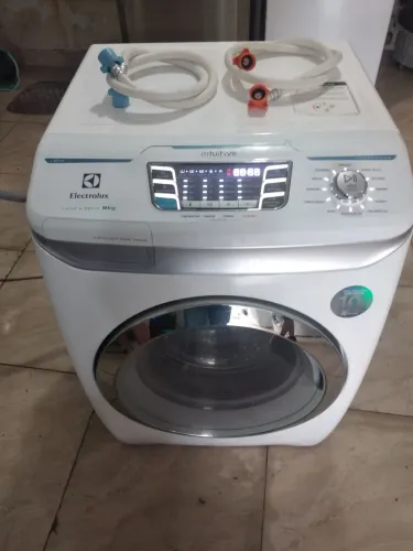 LAVA E SECA ELECTROLUX 9KG INVERTER