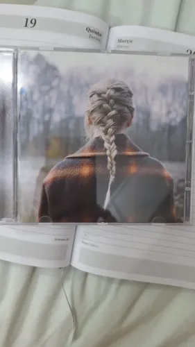 cd evermore taylor swift