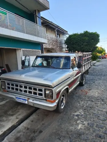 F1000