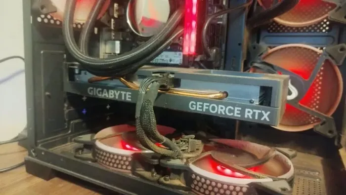 RTX 4060 Eagle OC Gigabyte