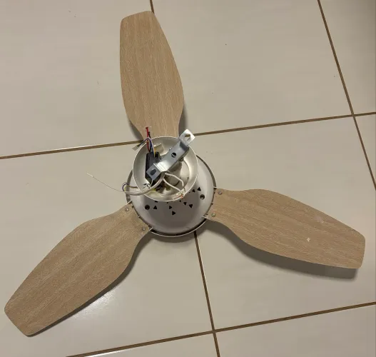 Ventilador De Teto Inverter Legacy 3 Pás com controle remoto