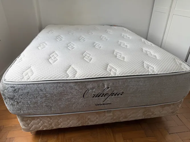 Cama de casal Ortobom, modelo Orthopur