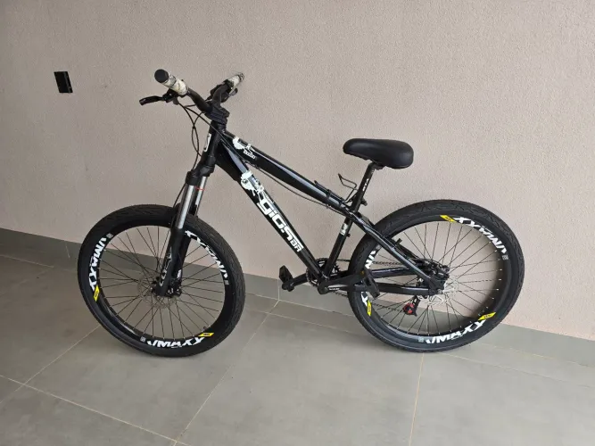 Bicicleta sem uso