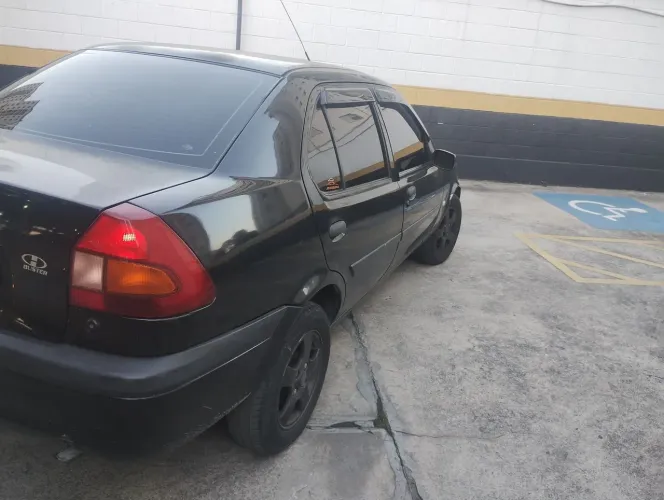 Ford Fiesta Street/ Action 1.0 8V 5P 2002