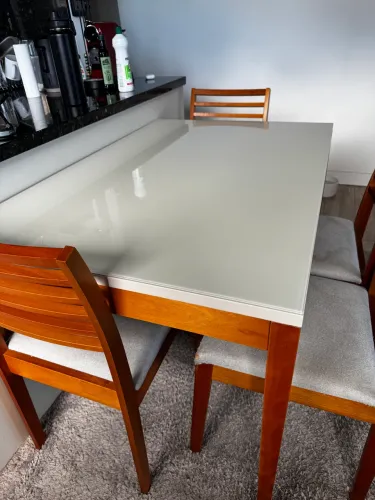 Mesa 4 cadeiras