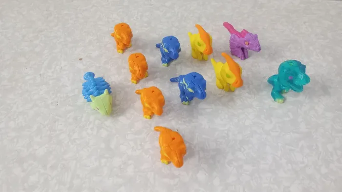 Minaturas Kinder ovo coleção dinossauro