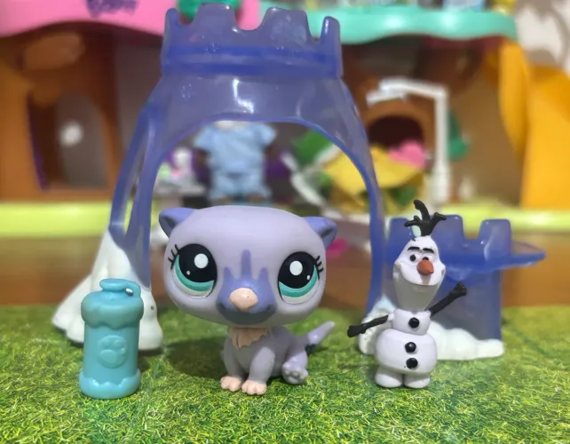 Littlest Pet Shop lontra lilás 