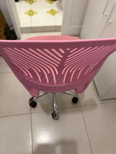Cadeira giratória infantil rosa
