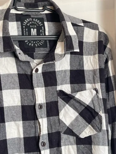 Blusa Xadrez Preta e Branca - Tamanho M - Unissex