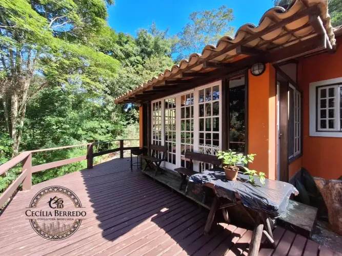 Casa de condomínio com 5 quartos em Pedro do Rio - Petrópolis - RJ