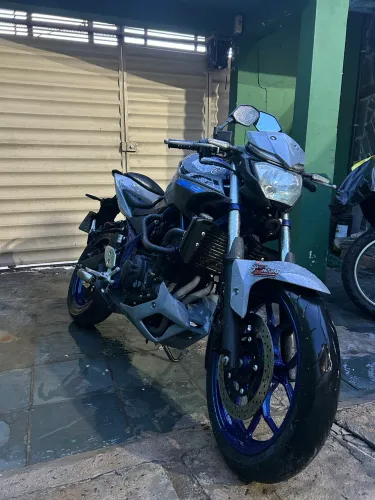 Moto MT-03