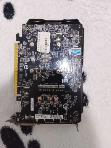 RX 560 gigabyte 4gb
