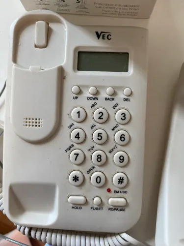 Aparelho de telefone com fio e identificador de chamadas defeito nas teclas 7,8,9