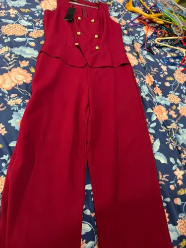 Roupas de grandes marcas semi nova
