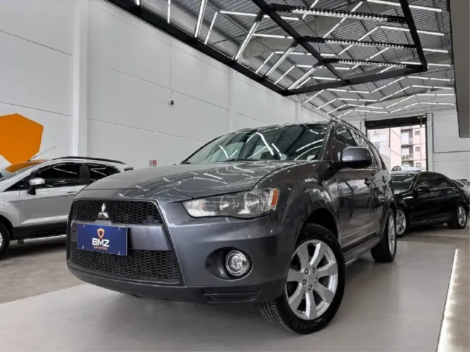 Mitsubishi Outlander 2.0 16V 160cv Aut. 2012