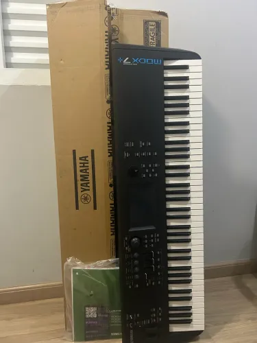Teclado yamaha MODX 7 Plus +