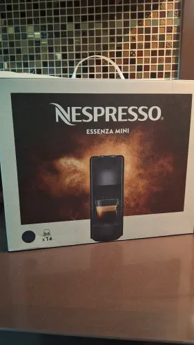 Cafeteira Nespresso Essenza Mini