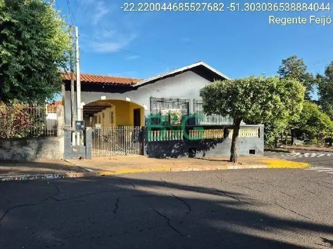 Casa com 3 dormitórios à venda, 209 m² por R$ 254.925,72 - Regente Feijo - Regente Feijó/S