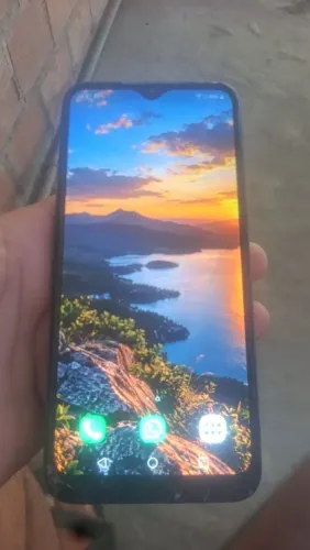Celular quebra galho