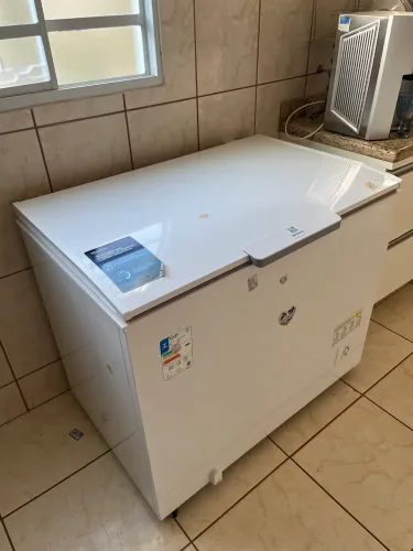 Freezer em ótimo estado de conservação