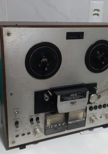 Gravador de rolo Akai GX 270D