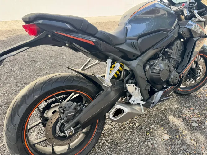 cbr650r 2021 moto muito boa