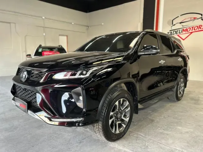 Toyota Hilux SW4 Diamond 2.8 TB 4X4 Die. Aut. 2023