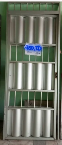 Portão de Alumínio em Excelente estado de uso.