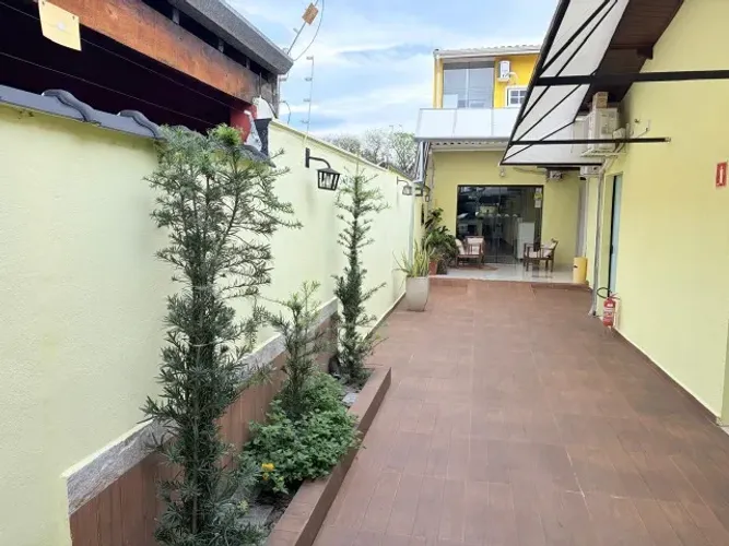 ALUGO ESPAÇO COMERCIAL COMPLETO, MOBILIADO, PRONTO PARA USO! SEU NEGÓCIO FUNCIONAL!