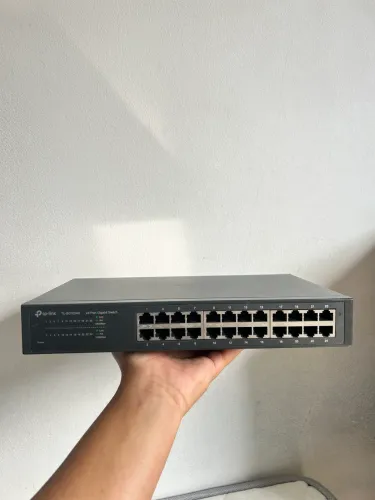 Switch tp-link TL-SG1024D