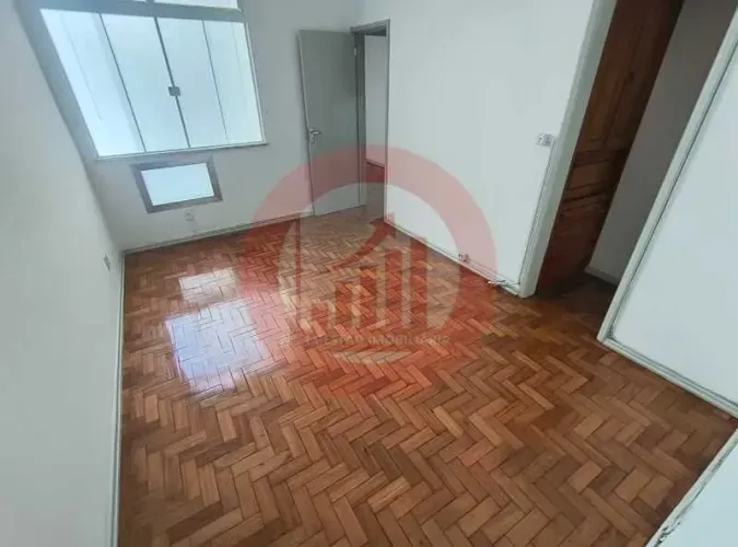 Apartamento à venda sala quarto Metrô São Francisco Xavier - Tijuca