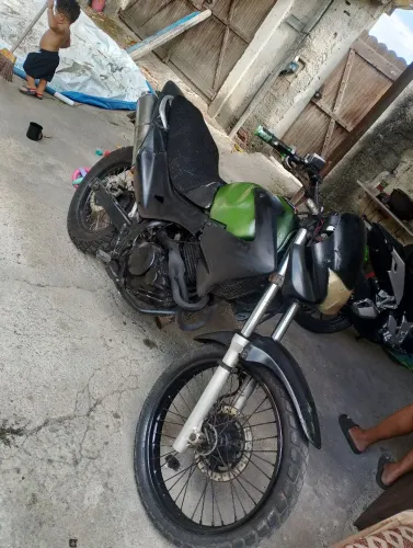Vendo Falcon nx 400 ano 2001 valor 4,999